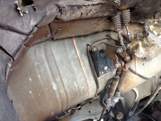 ขายหกล้อFB น้ำมัน 120 เครื่อง WO4D. รถปี38. กระจกไฟฟ้ารถสวยเดิมๆเลย