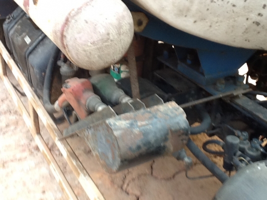 ขายหกล้อFB น้ำมัน 120 เครื่อง WO4D. รถปี38. กระจกไฟฟ้ารถสวยเดิมๆเลย