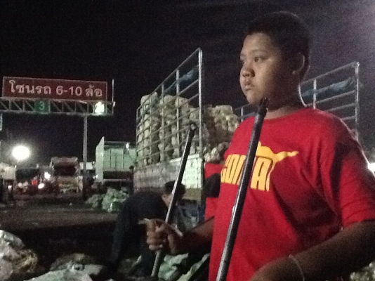 ขายหกล้อFB น้ำมัน 120 เครื่อง WO4D. รถปี38. กระจกไฟฟ้ารถสวยเดิมๆเลย