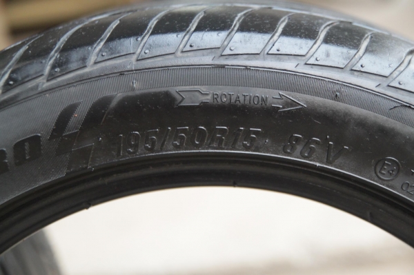 ขายยาง MAXXIS I PRO 195/50/15 ปี 12/10 สภาพเหมือนใหม่ ไม่มีปะ ดอกเต็มมี 2 เส้น ต่างจังหวัดส่งได้ (ค่าส่งออกเองนะครับ) ***ราคาเส้นละ 500 บาท ครับ *** ติดต่อหน่อง 0824538698 (บางทีโทรมาไม่รับหรือไม่ติดต้องขอโทดด้วยนะครับอยู่ที่บริษัตสัญญานไม่ดี)