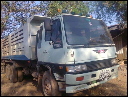 สิบล้อ 3M 2เพลาดั้ม  สภาพดี สวยๆ