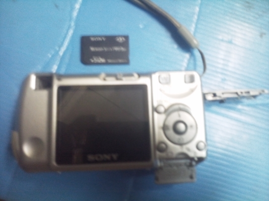 ขายเกมส์ nintendosdvance sp กับกล้องดิจิตอลsonyพร้อมเมม512