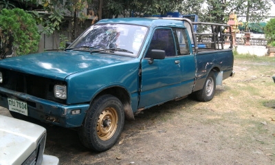 ขาย อีซูซุ KB แคป เครื่อง 2500  เครื่องดีครับขับกลับได้เลย ทะเบียนเต็ม ชุดโอนพร้อม