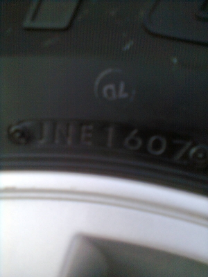 ปรับราคาใหม่ขายยางพร้อมแม็ก อีซูซู 6 รู ขอบ 16 ยางบริสโตร 245/70R16 ยางปี 07 สวยๆ 1ชุด แถมอะไหล่ 1 เส้น  รวม 5 เส้น