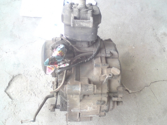 ขายเครื่องยนต์ Kawasaki AR125 เครื่องสมบูรณ์ มีเล่มครับ สตาทลง พึ่งคว้านมา ขาย 1400 บาท อยู่ จ.กำแพงเพชรครับ โทร 0875731171