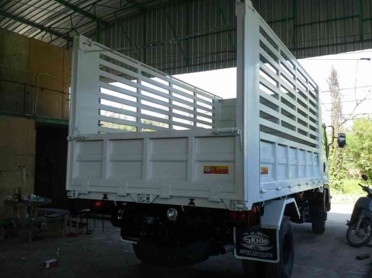 รับติดตั้งประกอบดั้มพ์  รถ 6 ล้อ 10 ล้อ รถปิ๊กอัฟ ติดตั้งเครน  ราคากันเอง ต่อเร็ว รับรองความแข็งแรงโดยวิศวกร