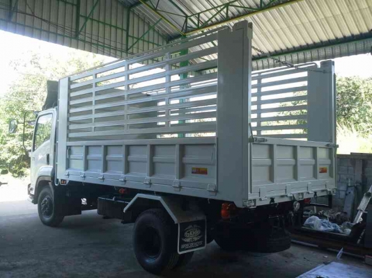 รับติดตั้งประกอบดั้มพ์  รถ 6 ล้อ 10 ล้อ รถปิ๊กอัฟ ติดตั้งเครน  ราคากันเอง ต่อเร็ว รับรองความแข็งแรงโดยวิศวกร