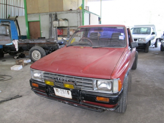 รับติดตั้งประกอบดั้มพ์  รถ 6 ล้อ 10 ล้อ รถปิ๊กอัฟ ติดตั้งเครน  ราคากันเอง ต่อเร็ว รับรองความแข็งแรงโดยวิศวกร