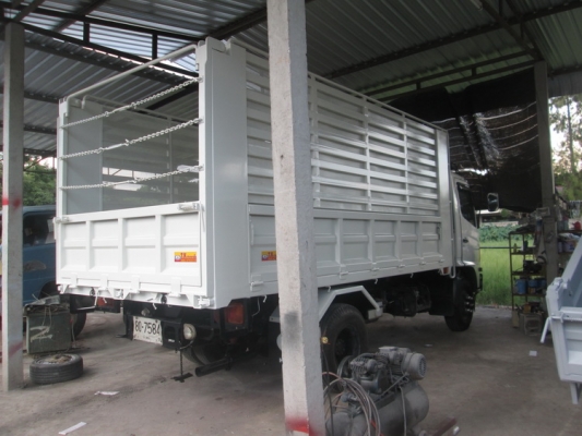 รับติดตั้งประกอบดั้มพ์  รถ 6 ล้อ 10 ล้อ รถปิ๊กอัฟ ติดตั้งเครน  ราคากันเอง ต่อเร็ว รับรองความแข็งแรงโดยวิศวกร