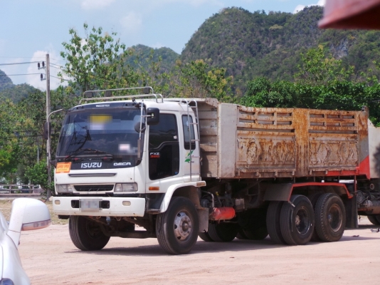ISUZU  FXZ240  ชมภาพเพิ่มเติม  คุณวันปิยะ จองแล้วค่ะ