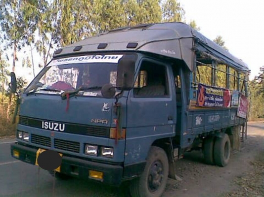 ขาย อีซุ NPR 115 วางเครื่อง 100 แรง / รับส่งนักเรียน ( ราคาต่อรองได้! )