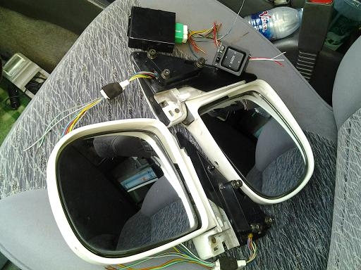 ขายกระจกมองข้างไฟฟ้า รถตู้หัวจรวด