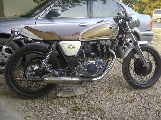 ขาย SR400 มีอินวอย ชุบ แต่งสวยๆ เครื่องดี