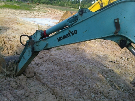 PC20-7 รถน่าใช้ สวยเดิม สภาพดี แน่นๆ