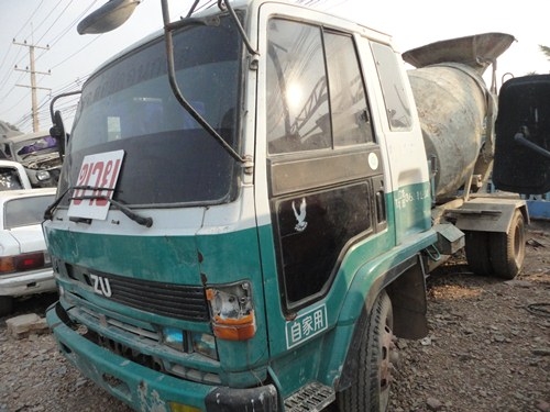 ขายรถ6ล้อโม่ปูนแพ็คคู่สภาพไช้งานใด้ทุกคัน