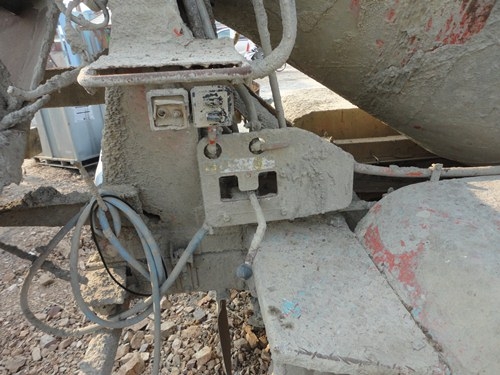 ขายรถ6ล้อโม่ปูนแพ็คคู่สภาพไช้งานใด้ทุกคัน