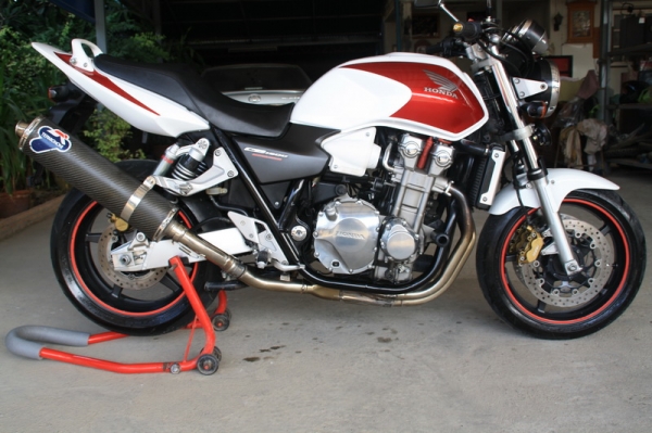 ขาย CB 1300 ปี 2004 หัวฉีด กุญชิพสรรพสามิตแท้ ท่อเลส ปลายท่อสูตรTERMIGNON 187000