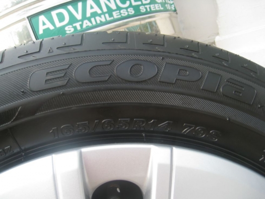 ขายกระทะล้อ mitsubishi mirage 14" 4รู 100+ยางธันวาคมปี 12+ฝาครอบ(081-3747940)