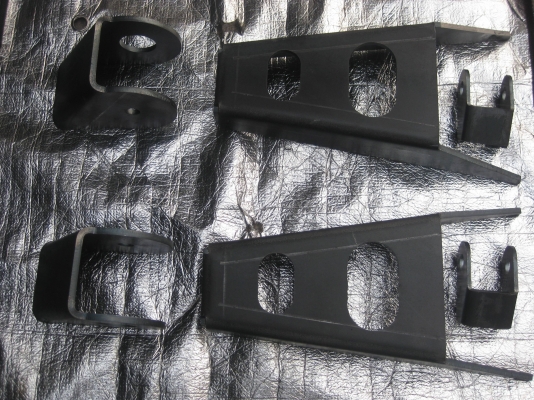 ชายอุปกรณ์ สำหรับรถวางคานแข็ง