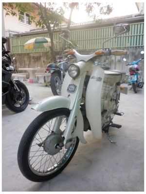 Honda C100 ไฟตก สีขาว ของแต่งเต็มคัน เน้นเดิมๆ