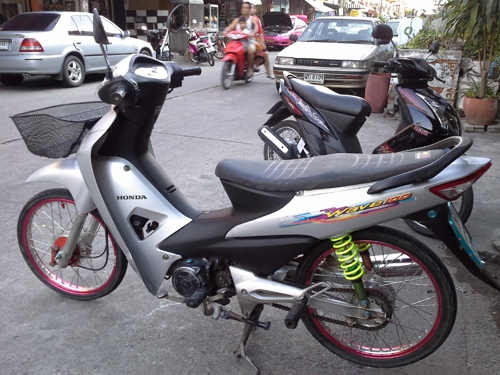 wave 100 ubox ปี 48 เทา ดำ เครื่องดี หัวสะอาด เอกสารครบ ภาษี พรบ. พ.ย 56