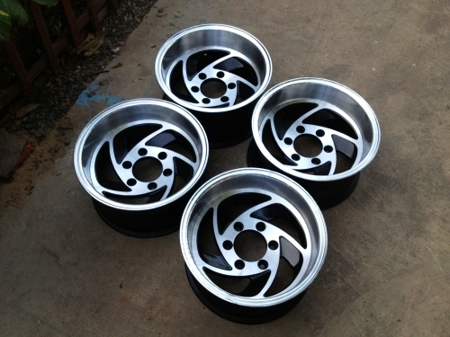 ขายล้อ 15x8 ออฟ-30 6 รู ลายใบพัด ออฟลึกๆ หล่อๆ 6900 ครับ