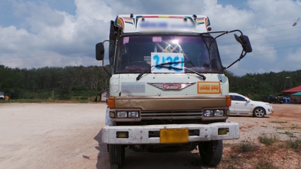 HINO 226 เครื่อง EM100 เล่มพร้อมค่ะ HINO 226 เครื่อง EM100 เล่มพร้อมค่ะ