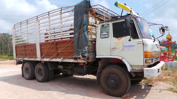 HINO 226 เครื่อง EM100 เล่มพร้อมค่ะ HINO 226 เครื่อง EM100 เล่มพร้อมค่ะ