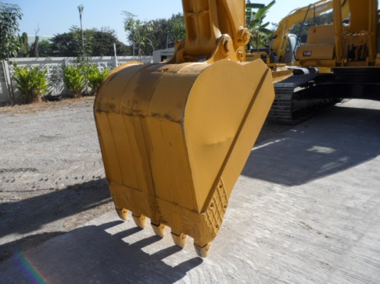 ขาย Komatsu PC200-6
