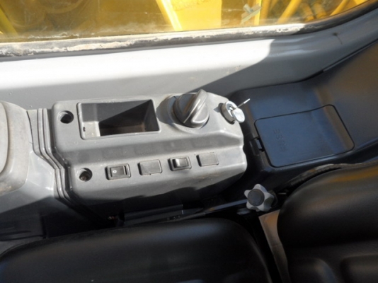 ขายรถนอกนำเข้า Kobelco SK135SRLC-1 ขายรถนอกนำเข้า Kobelco SK135SRLC-1