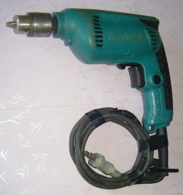 ขาย-สว่านไฟฟ้า มากิต้า 6412 450W ผ่านการเช็คสภาพแล้ว เปลียนลูกปืนและถ่าน สภาพพร้อมใช้ ราคาไม่แพงครับ ขาย-สว่านไฟฟ้า มากิต้า 6412 450W ผ่านการเช็คสภาพแล้ว เปลียนลูกปืนและถ่าน สภาพพร้อมใช้ ราคาไม่แพงครับ