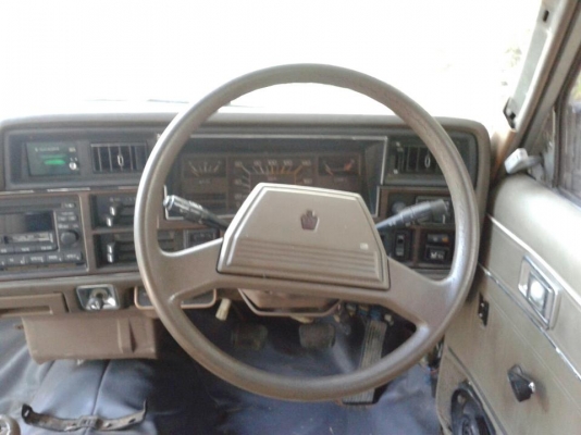 1983CROWN 2.8 DELUXE รถสวย  ลดคับ ด่วนๆ