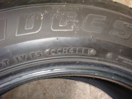ขายยาง Bridgestone 225/65/17 ปลายปี 2010 Dueler