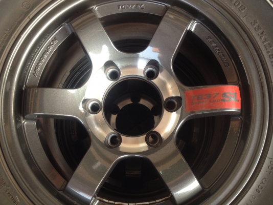 ขาย ยาง+กระทะล้อ offload 33-12.5-r15