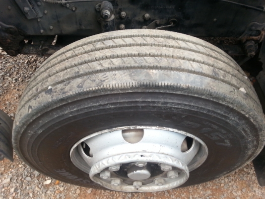 ขายหัวลากHINO2P320ปี46ยางใหม่10เส้นเรเดียลบริสโตนเล่มพร้อมโอน