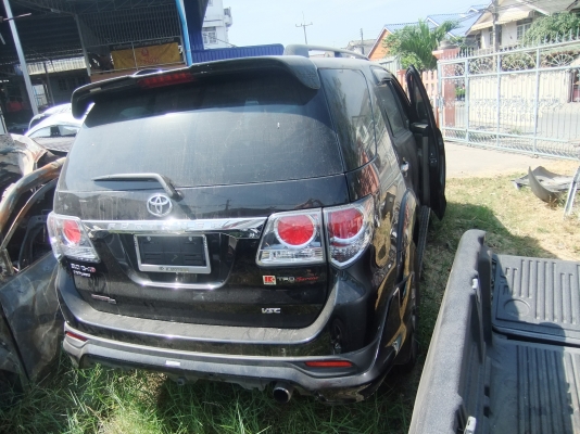 +++++ขายซากรถ TOYOTA  Fortuner  ปี 2012  ราคา 750,000 พร้อมเล่มทะเบียน+++++