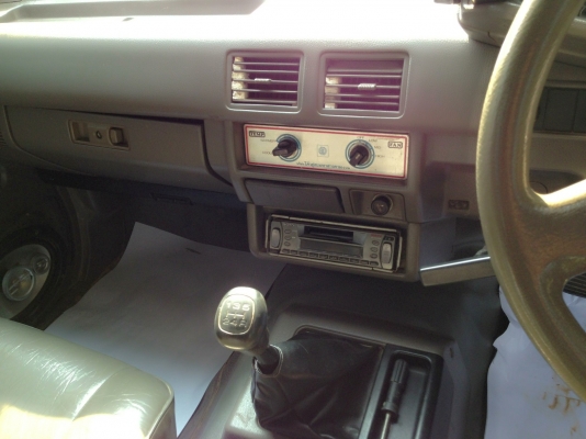 ISUZU TFR มังกรทอง SPARK EX 2.5 MT ปี 33 รถบ้านสวยพร้อมใช้งาน เครื่องแห้งแรงดี ภายในคอนโซลครบพร้อม แอร์เย็น กระบะกับฝาท้ายไม่มีผุ ช่วงล่างคัชซีดี ยางสภาพดีพร้อมใช้งาน เอกสารทะเบียนภาษีครบพร้อมโอน ราคาต่อรองได้ครับ