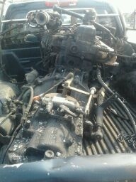 เครื่อง HO6C เทอร์โบ ยกลงจากรถบรรทุก เครื่องดี เทอร์โบดี