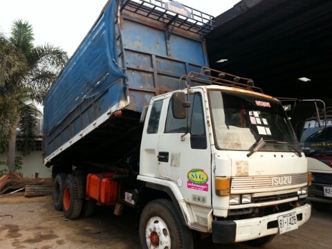 ขายสิบล้อเพลาเดียวดั้ม เป็น เจซีเอ็ม หัว ร๊อกกี้ สภาพพร้อมใช้ครับ