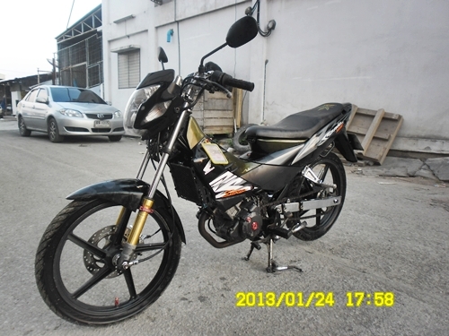 sonicตัวใหม่แท้ล้อแม๊กปี49รถบ้านเครื่องแน่นๆรถเดิมสีสวยพอใด้