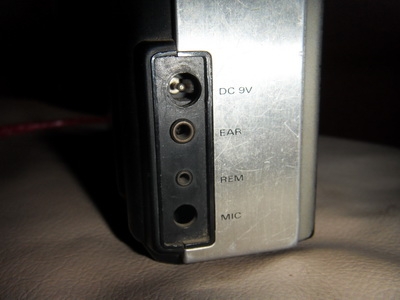 ขายวิทยุSONYและSANYOโบราณ ใช้งานได้ สภาพสมบูณร์แบบ ขายวิทยุSONYและSANYOโบราณ ใช้งานได้ สภาพสมบูณร์แบบ