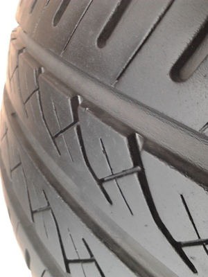 ขายยาง195/60/15 ปี 0509 YOKOHAMA Adrive   1  ชุด