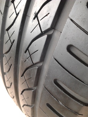 ขายยาง195/60/15 ปี 0509 YOKOHAMA Adrive   1  ชุด