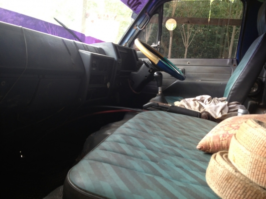 ขายหกล้อ 115 NPR 59 LU สภาพดี