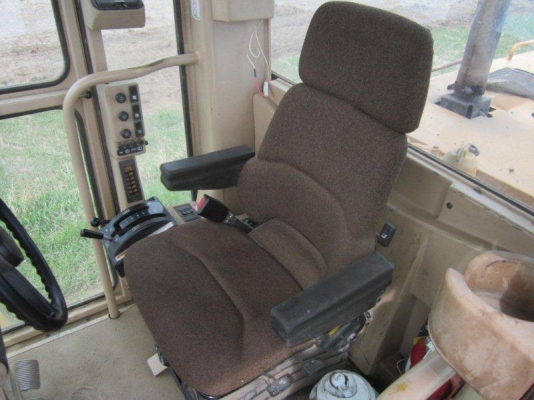 ขายรถเกรด Caterpillar   140H พร้อมใช้งานได้เลยค่ะ สนใจโทร 082-3420501 เจี๊ยบค่ะ