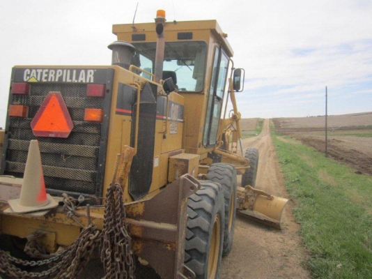 ขายรถเกรด Caterpillar   140H พร้อมใช้งานได้เลยค่ะ สนใจโทร 082-3420501 เจี๊ยบค่ะ