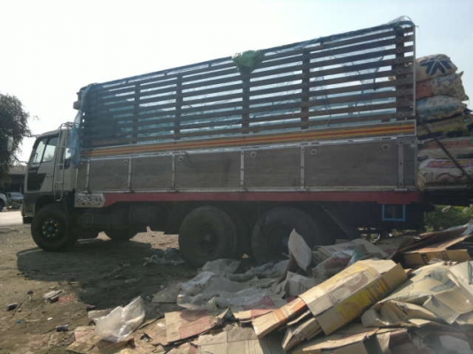 ขายรถ 10 ล้อ เพลาเดียว กระบะไม้ไม่ดั้ม 3 คัน ขายรวม ราคาย้อมๆ HINO F17 - KT925 วางหัว 3 M