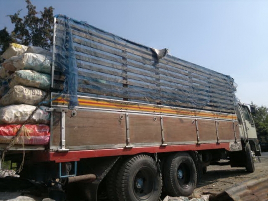 ขายรถ 10 ล้อ เพลาเดียว กระบะไม้ไม่ดั้ม 3 คัน ขายรวม ราคาย้อมๆ HINO F17 - KT925 วางหัว 3 M