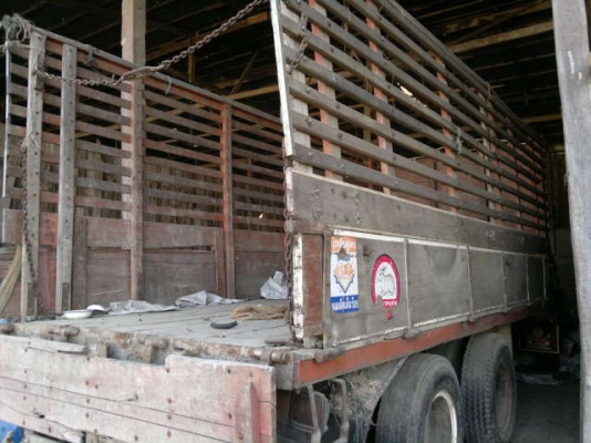 ขายรถ 10 ล้อ เพลาเดียว กระบะไม้ไม่ดั้ม 3 คัน ขายรวม ราคาย้อมๆ HINO F17 - KT925 วางหัว 3 M