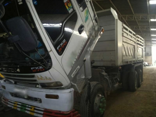 รถอิซูซุ 10 ล้อดั๊ม  270 แรงม้า ปี 47 ยูโรทู   ( ขายแม่ลูก )  สนใจติดต่อ 081 - 6079515